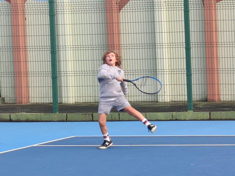 051223tenis2w